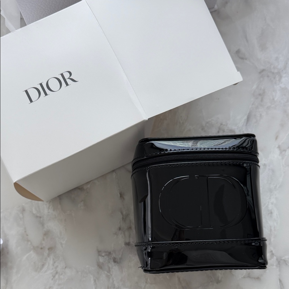 [Dior] Glossy Black Patent Leather Pouch